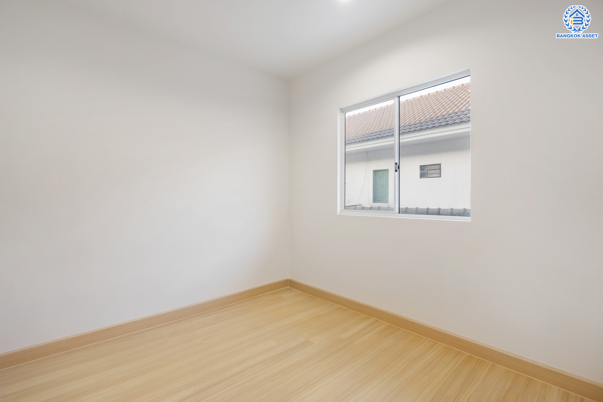 บ้านมือสองตกแต่งใหม่ ม.พฤกษาวิลล์28 วงแหวน-รัตนาธิเบศร์ (หน้ากว้าง 6 เมตร) ความสุขมีครบทุกตารางนิ้ว บนเนื้อที่ 17.5 ตร.ว. ฟังก์ชัน 3 ห้องนอน 2 ห้องน้ำ จอดรถได้ 1 คัน ครบครันทั้งครัวเคาน์เตอร์ บนทำเลสุดสะดวก ใกล้ถนนกาญจนาภิเษก เพียง 8 นาทีจาก MRT สถานี ตลาดบางใหญ่...